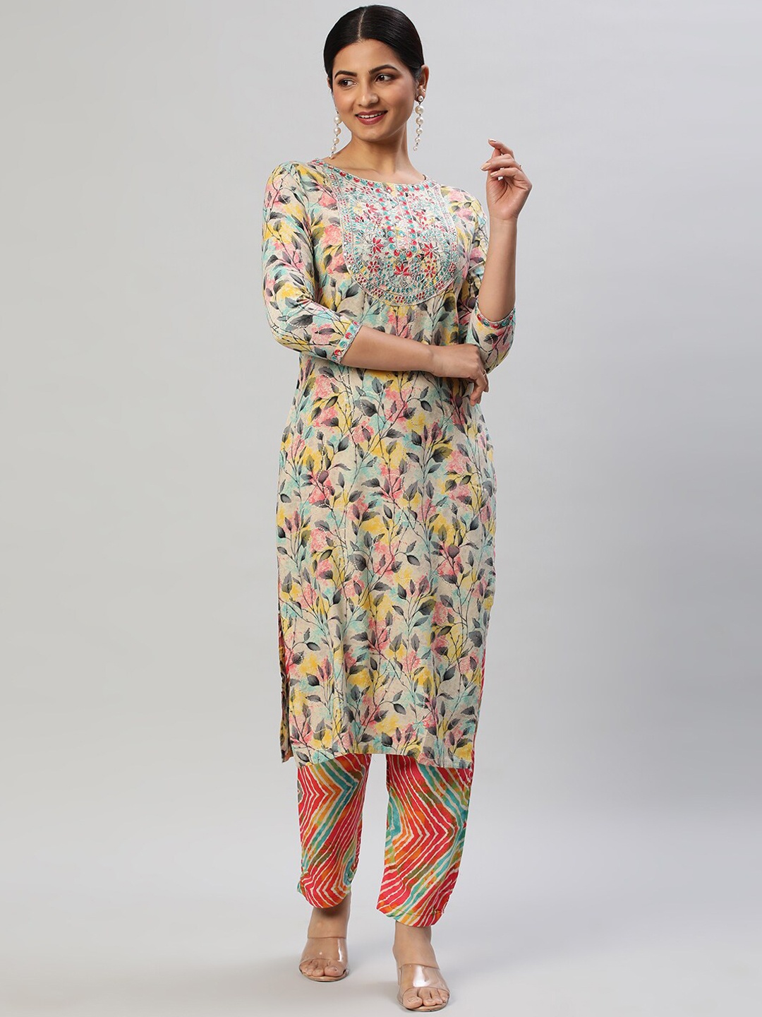 

kasee Floral Printed Regular Kurta with Trousers, Grey