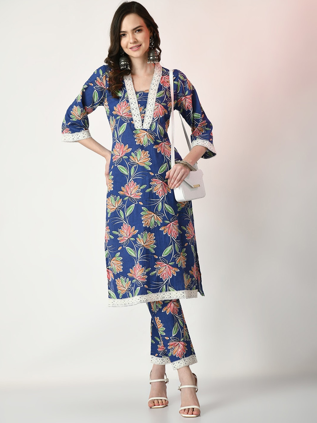 

Sangria Blue, Green & Red Floral Printed Pure Cotton Straight Kurta With Trouser