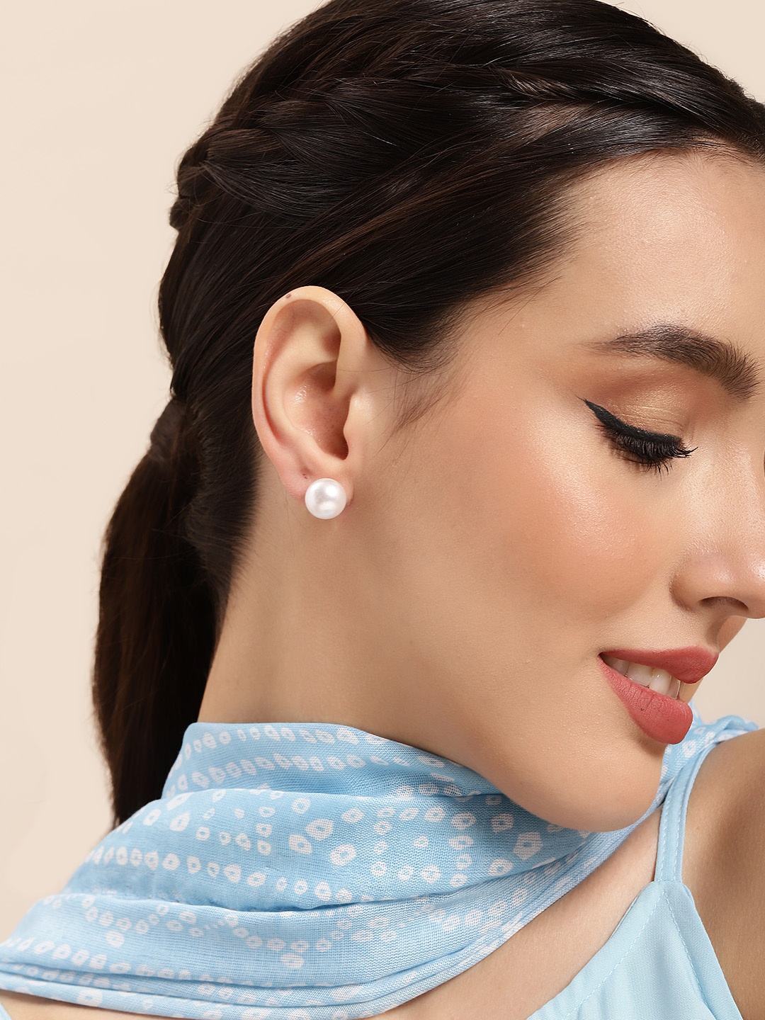 

Anouk Silver-Plated Contemporary Studs Earrings