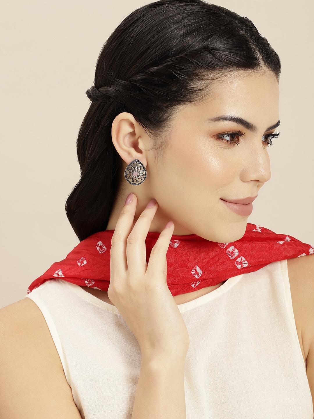 

Anouk Silver-Plated Contemporary Studs Earrings