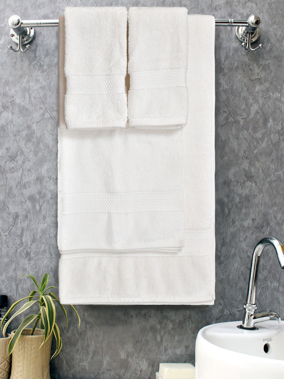 

Home Fresh White 4 Pieces 650 GSM Cotton Towel Set