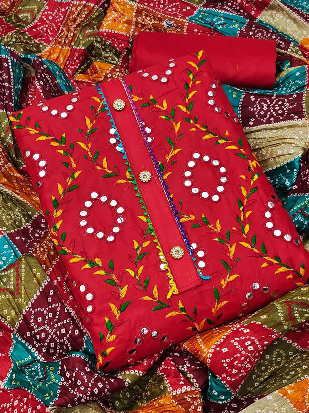 

SHADOW & SAINING Ethnic Motifs Embroidered Unstitched Dress Material, Red