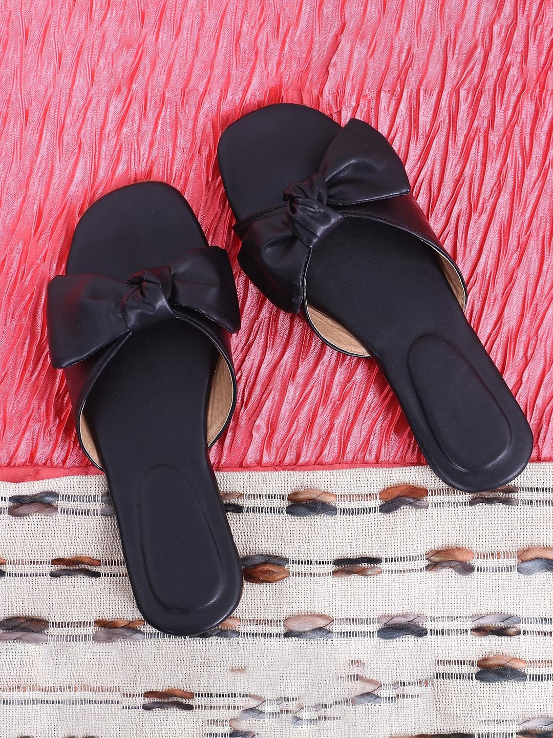 

Ravis Open Toe Flats With Bows, Black