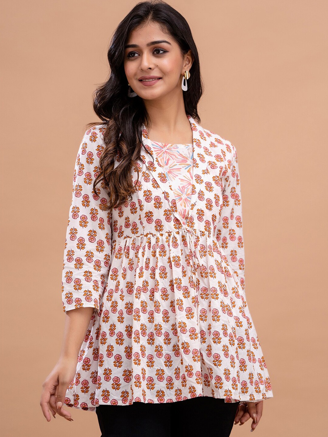 

FERANOID Floral Printed Shirt Collar Pure Cotton Pleated Kurti, White