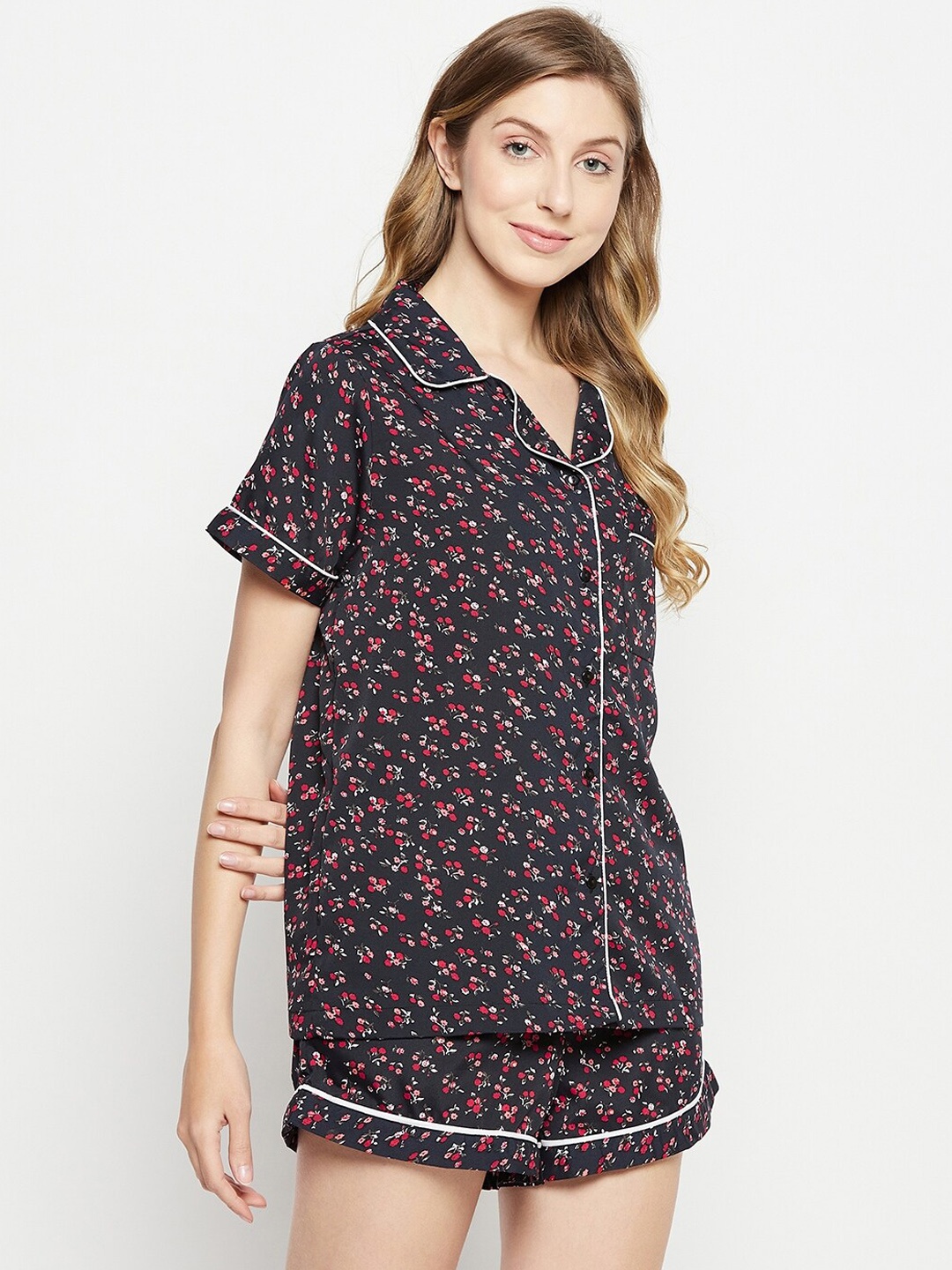 

Nuwah Floral Printed Night Suit, Black