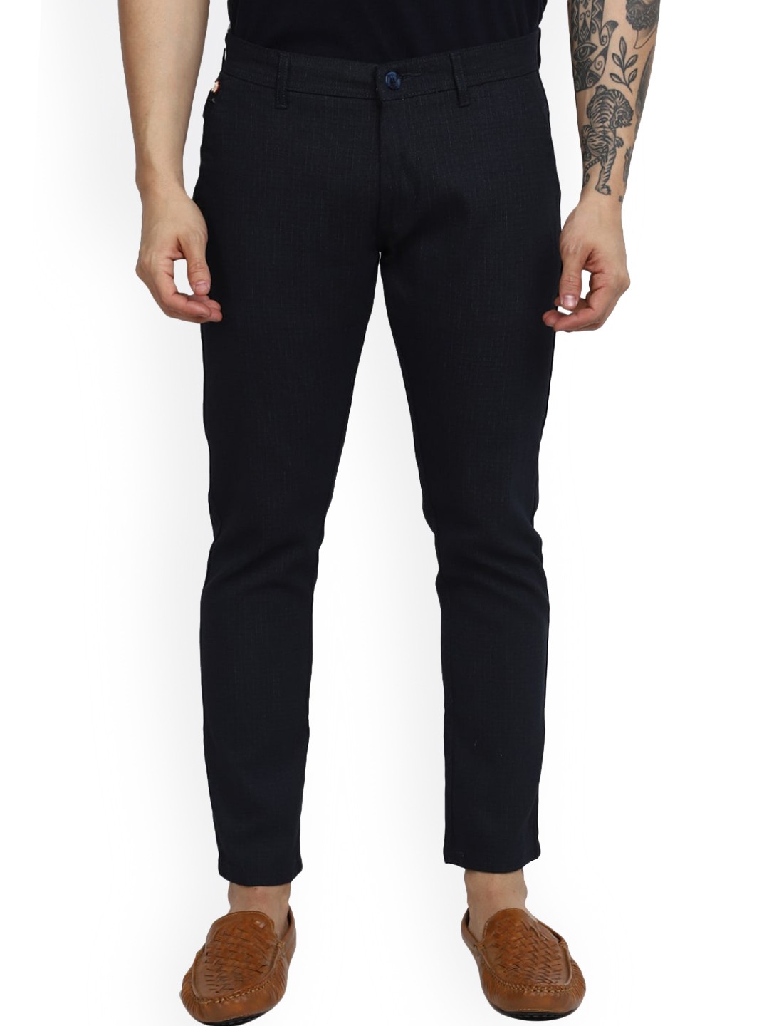 

V-Mart Men Mid Rise Slim Fit Plain Cotton Chinos Trousers, Black