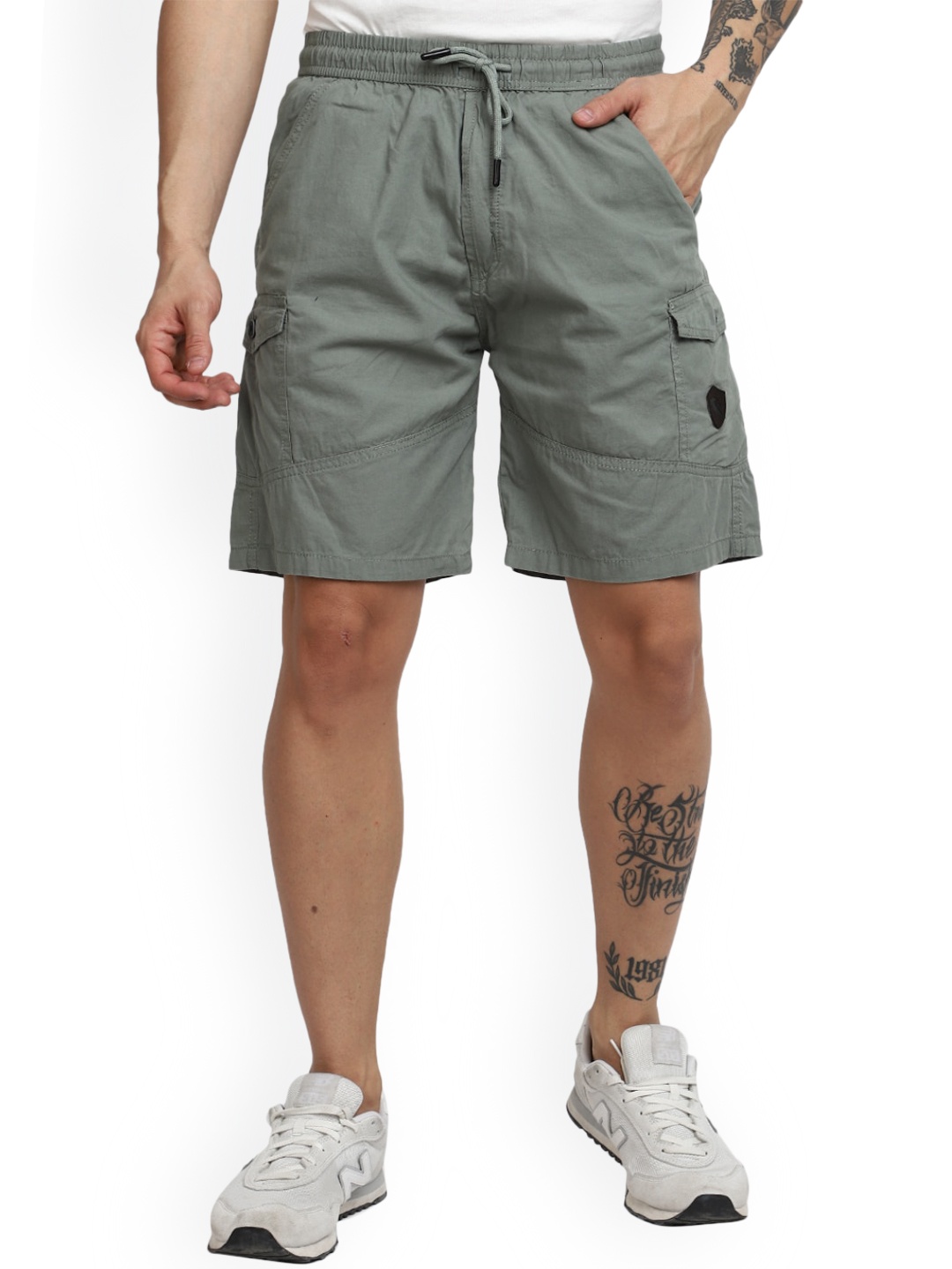 

V-Mart Men Mid-Rise Cotton Cargo Shorts, Green