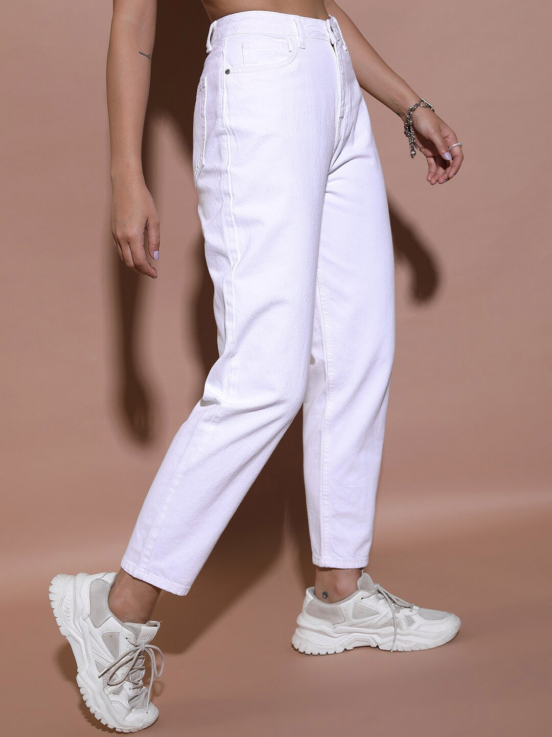 

Tokyo Talkies Women Mom Fit Mid-Rise Clean Look Jeans, White