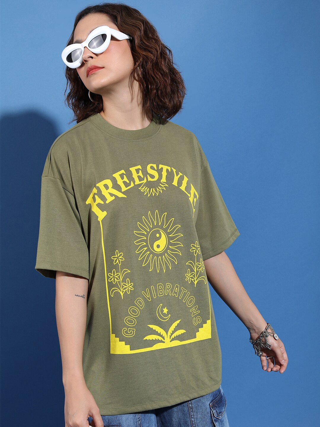 

Tokyo Talkies Green Oversized Graphic Printed Drop-Shoulder Sleeves Casual T-shirt