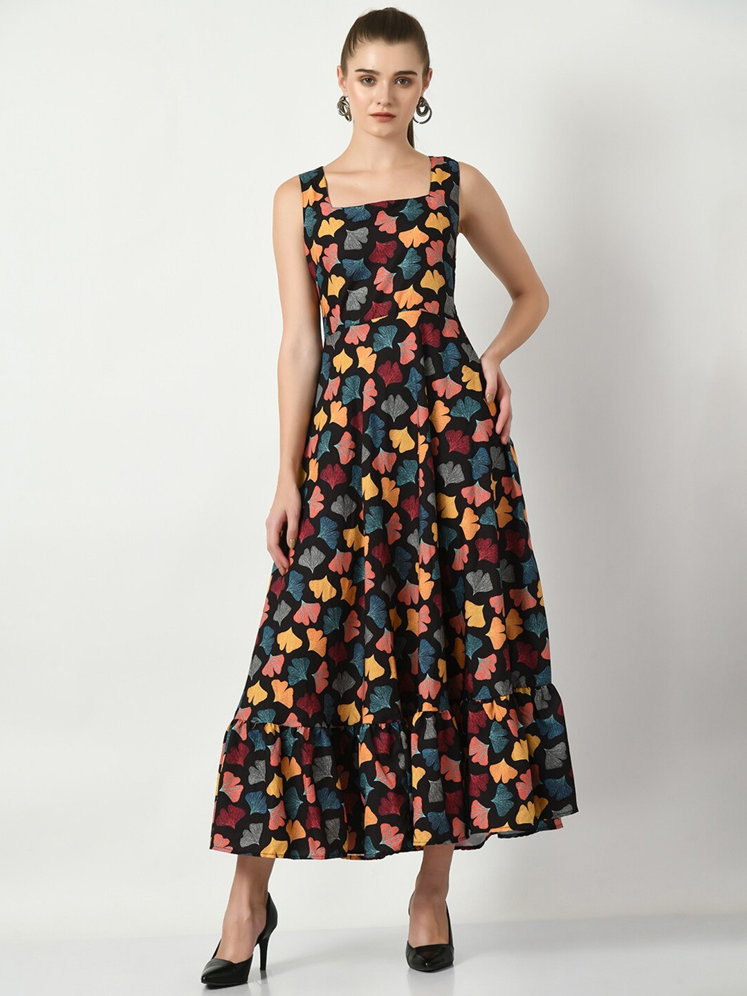 

Sangria Floral Printed Cut-Out Detailed Square Neck Linen A-Line Midi Dress, Black