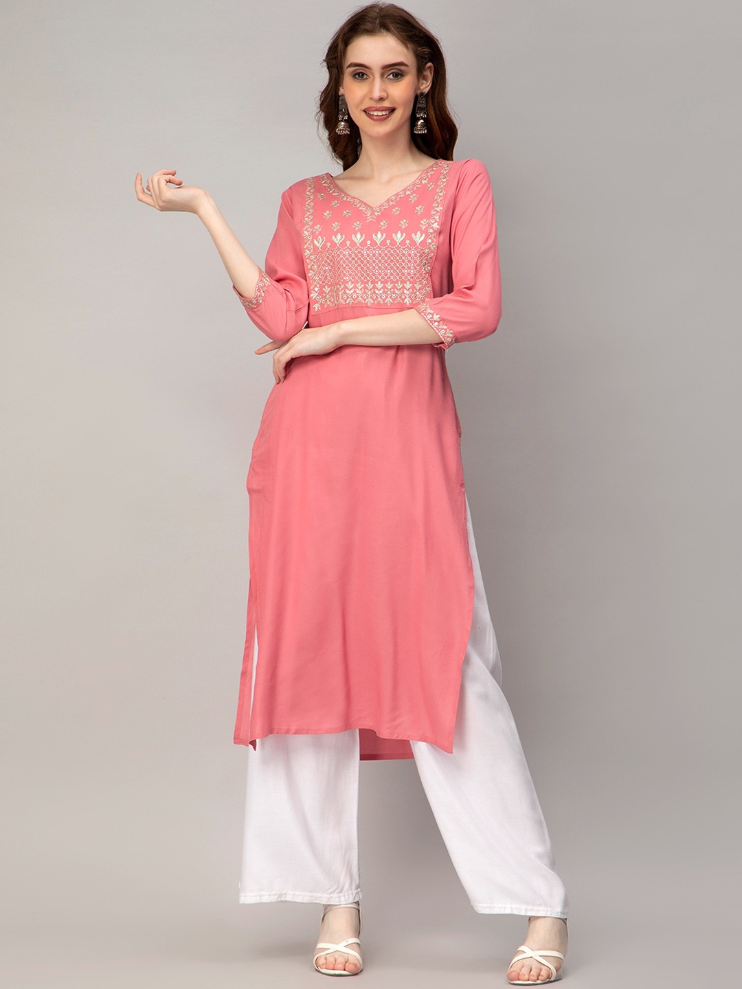 

CELEBRAVO Ethnic Motifs Embroidered V-Neck Sequinned Kurta, Pink