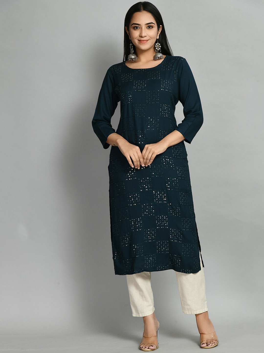 

Altiven Geometric Embroidered Sequinned Straight Kurta, Green