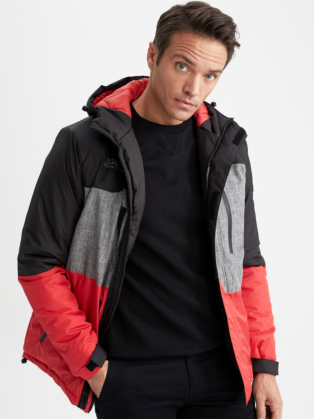 

DeFacto Colourblocked Hooded Padded Jacket, Black