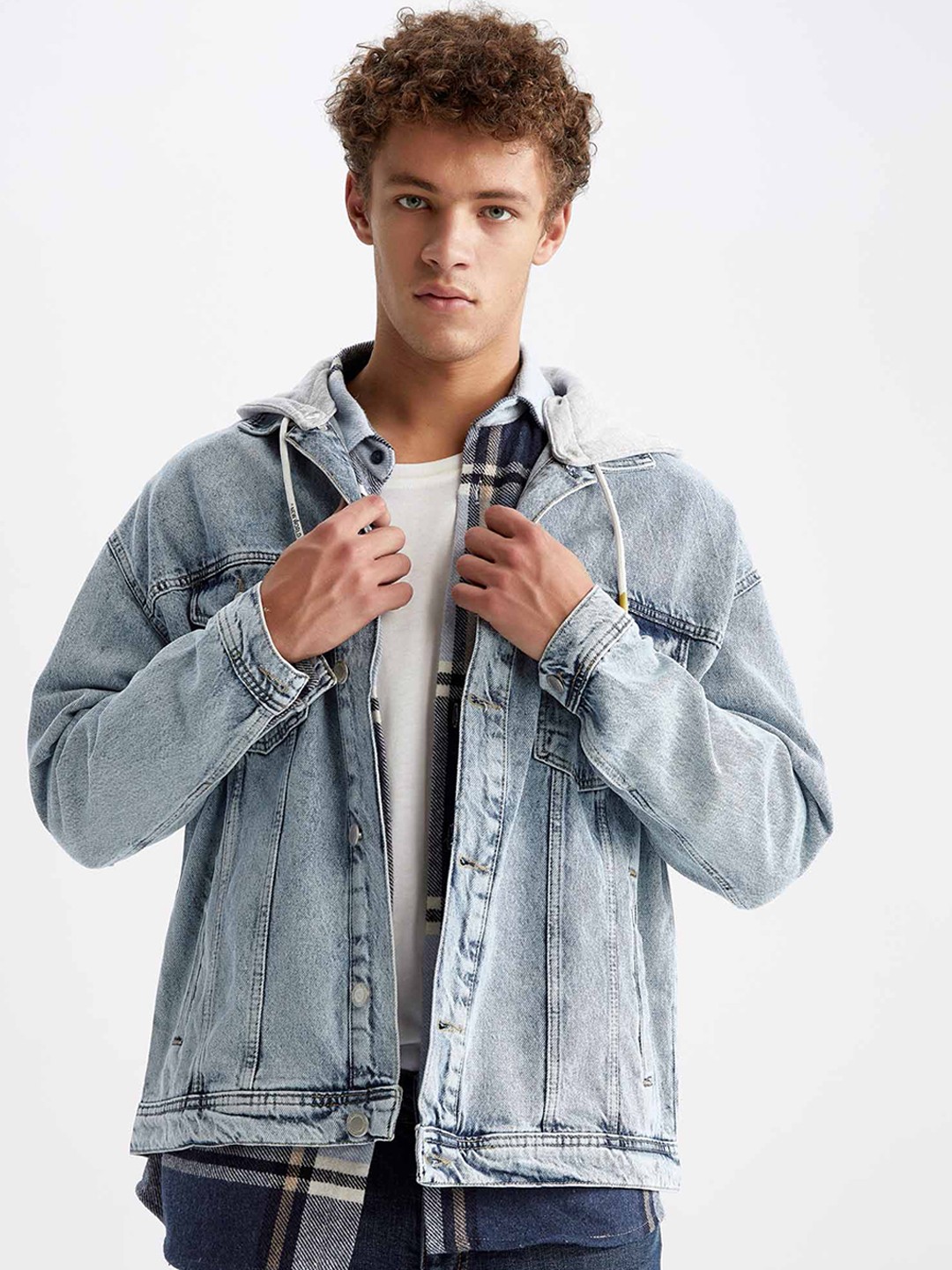

DeFacto Washed Cotton Denim Jacket, Blue