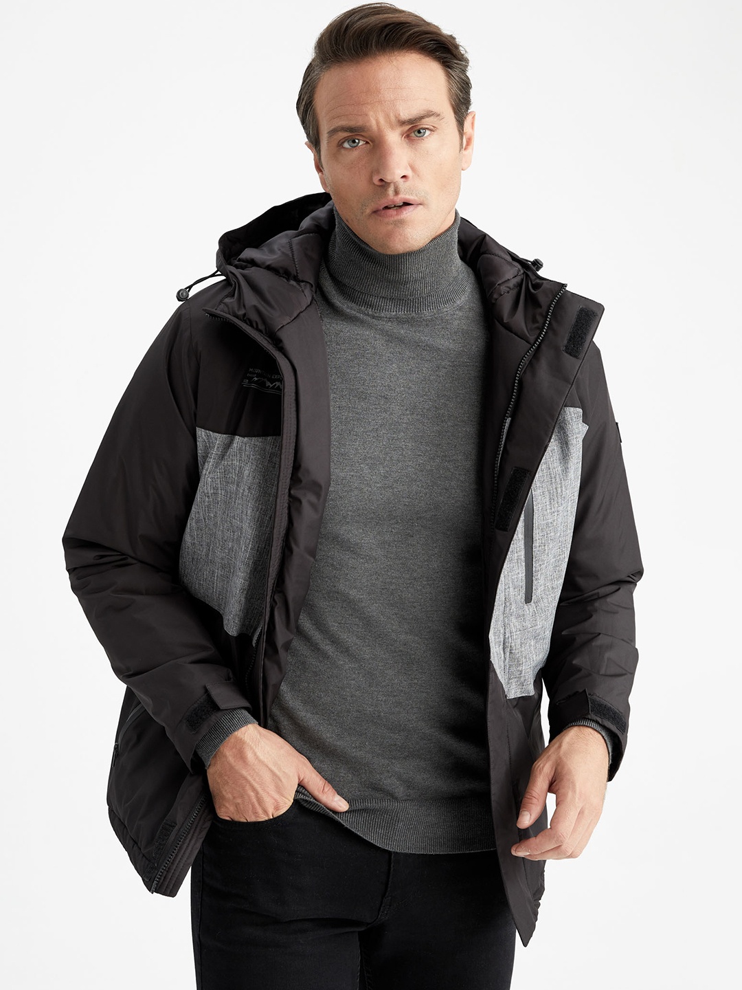 

DeFacto Colourblocked Padded Jacket, Black