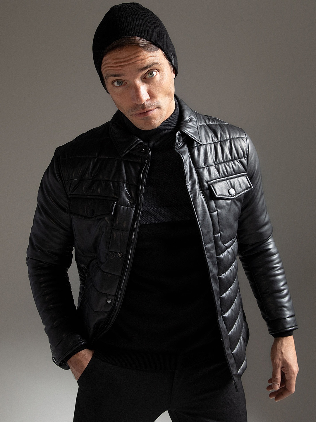 

DeFacto Spread Collar Puffer Jacket, Black
