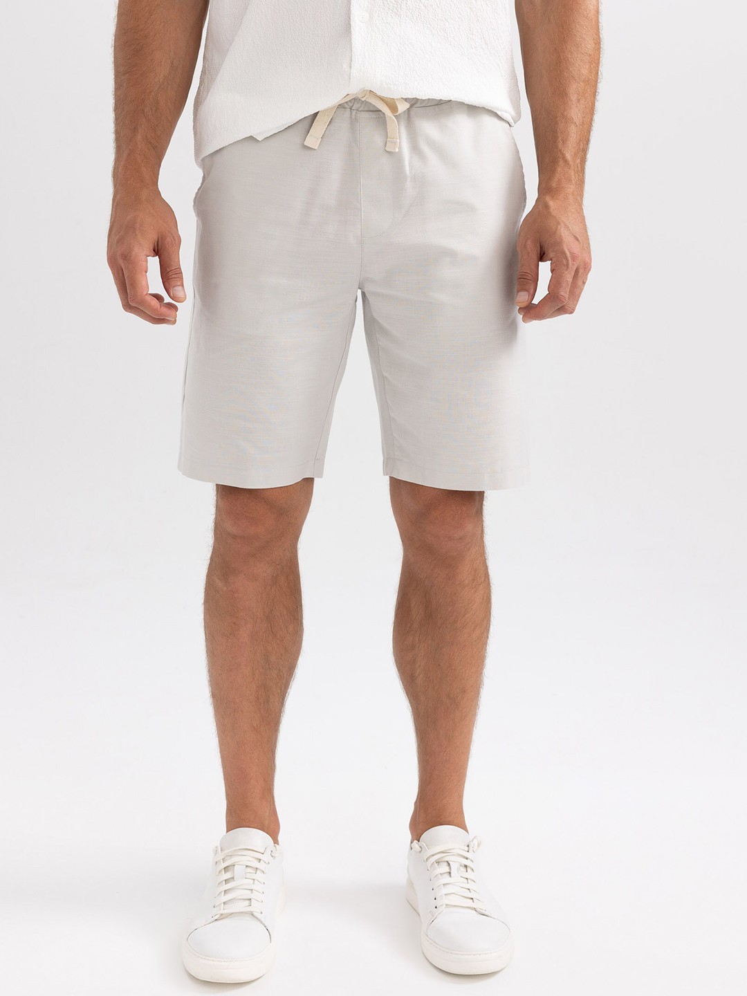 

DeFacto Men Pocket Cotton Shorts, White