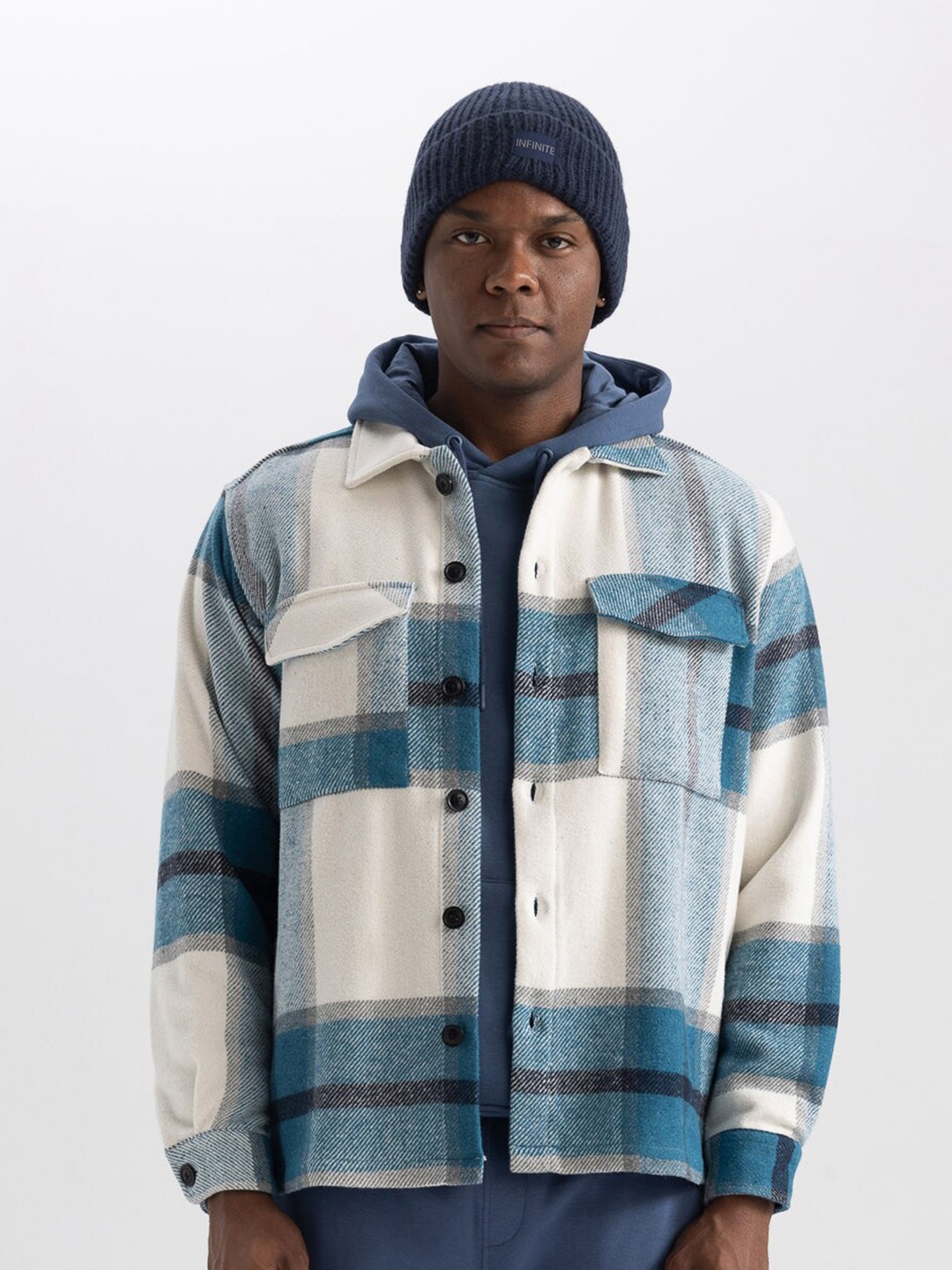 

DeFacto Men Opaque Checked Casual Shirt, Na