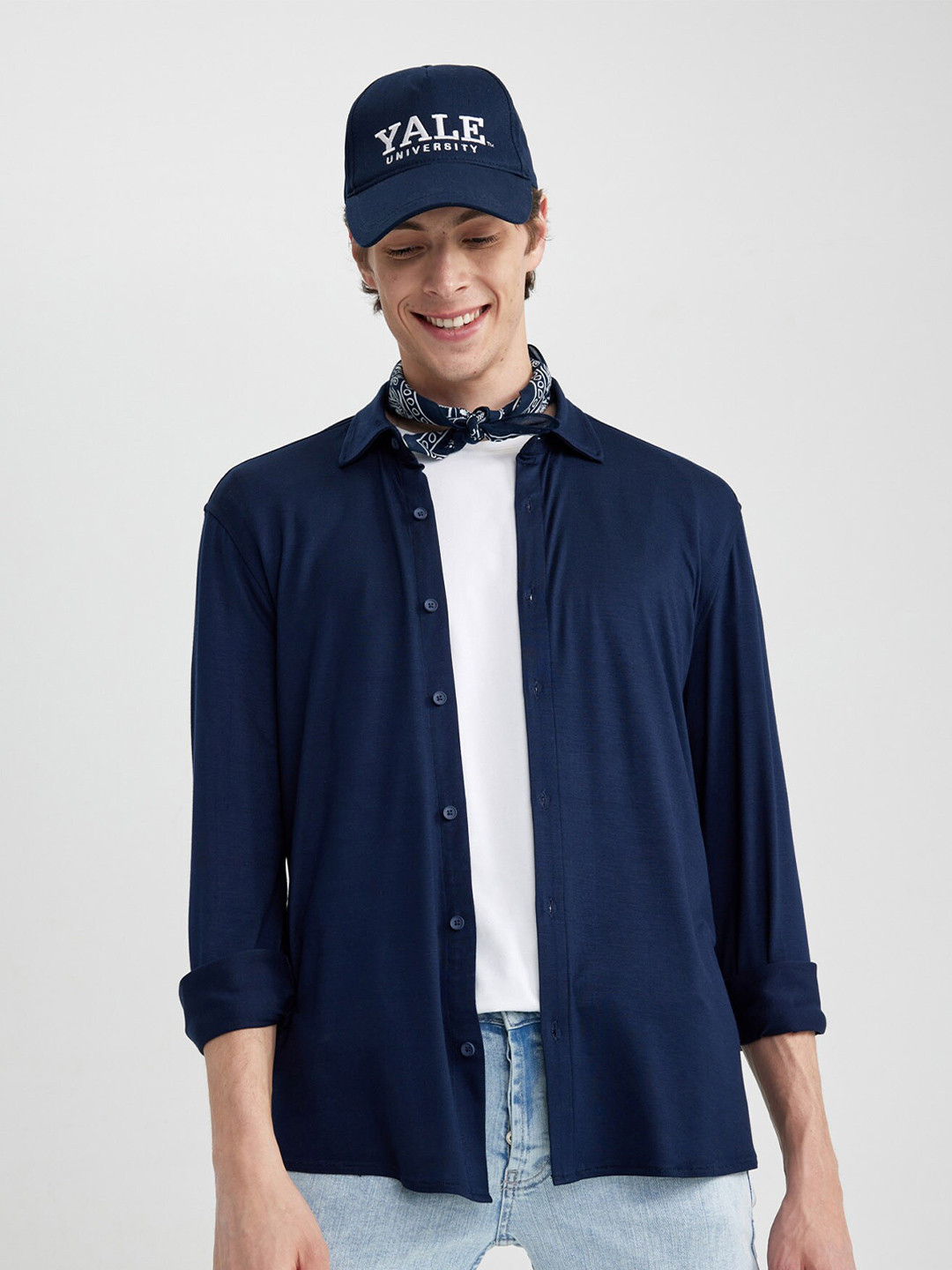 

DeFacto Spread Collar Opaque Casual Shirt, Navy blue