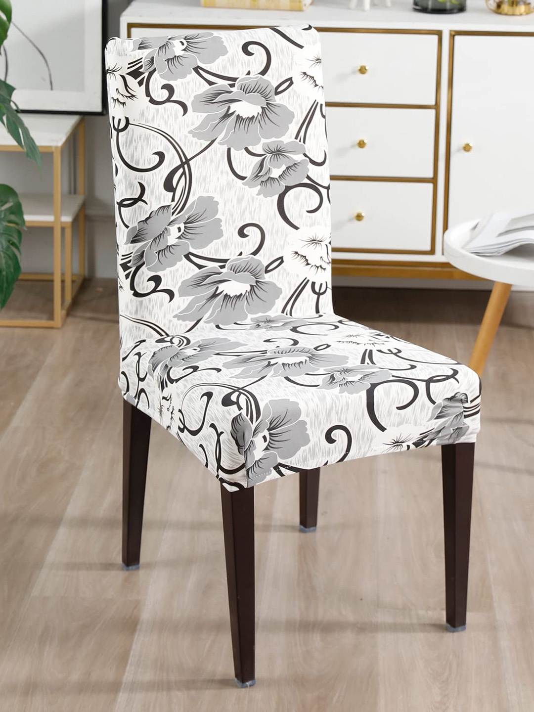 

Dakshya Industries Grey & Black 4 Pieces Printed Stretchable Chair Covers