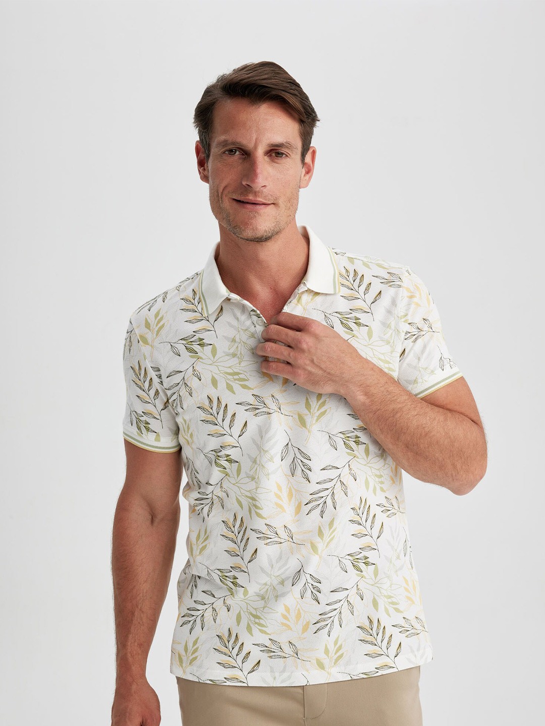 

DeFacto Conversational Printed Polo Collar Cotton Regular T-shirt, Off white