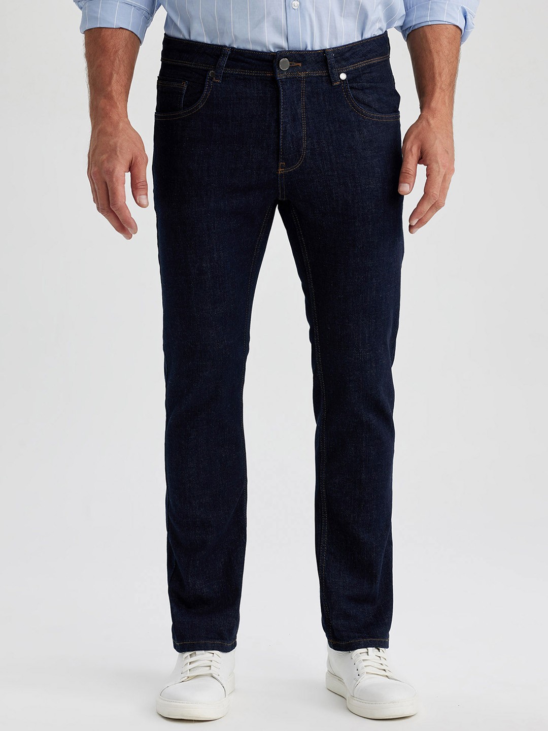 

DeFacto Regular Fit Mid-Rise Trousers, Navy blue