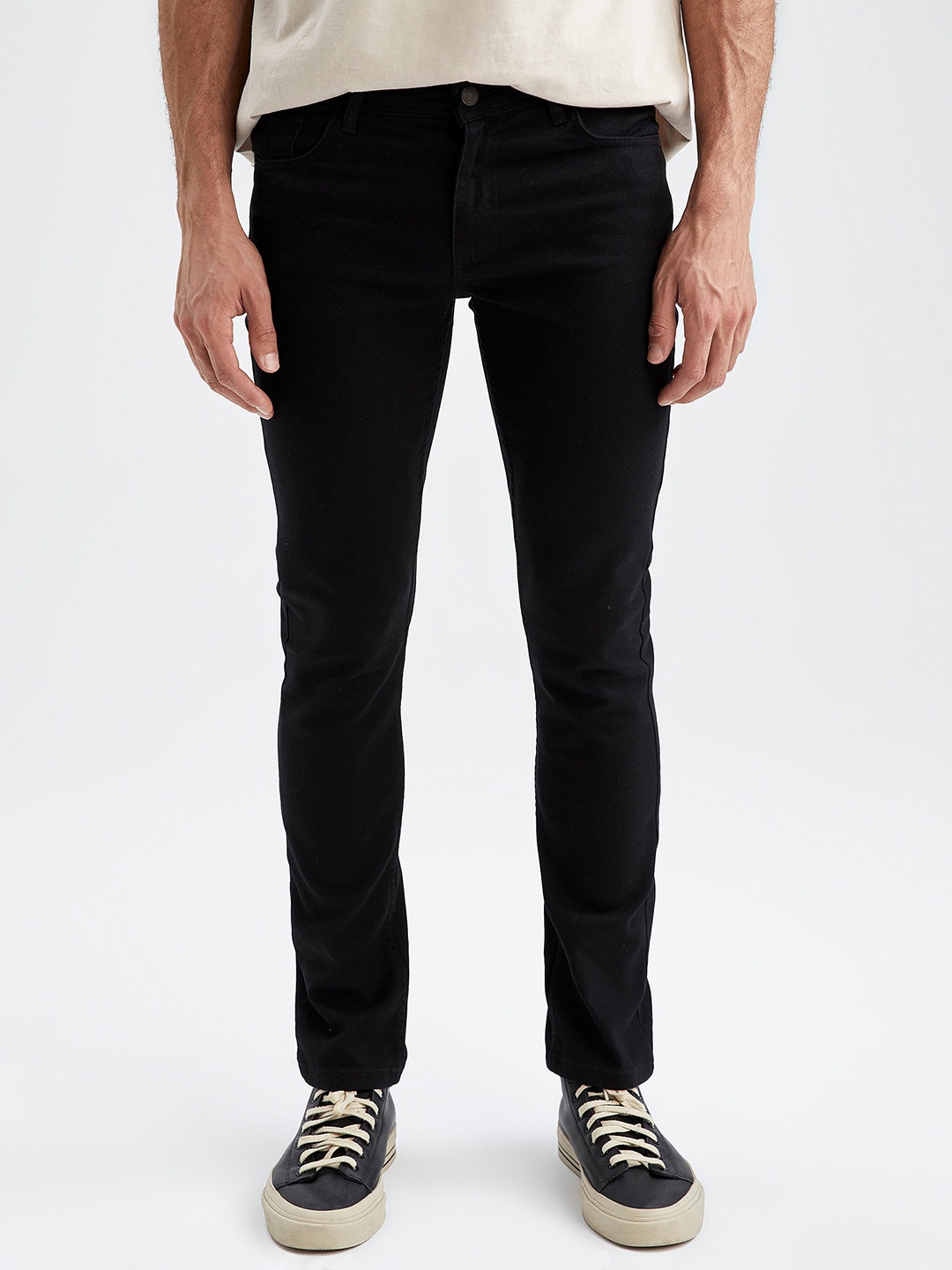 

DeFacto Men Mid-Rise Cotton Comfort Stretchable Jeans, Black