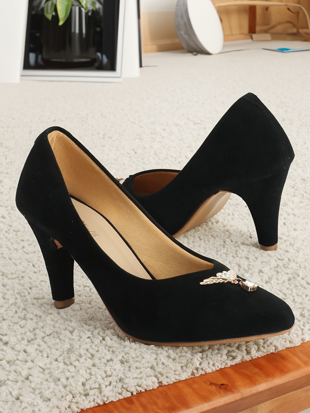 

Retro Walk Velvet Pumps Block Heels, Black