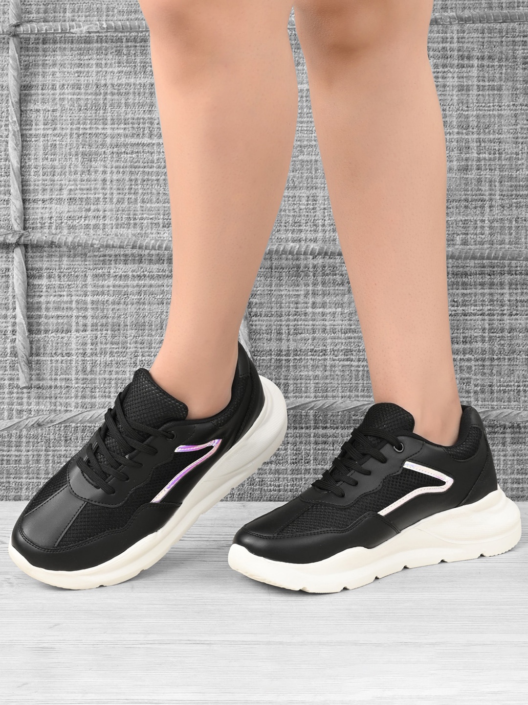 

MISEEN Women Textured Lightweight Comfort Insole Sneakers, Black