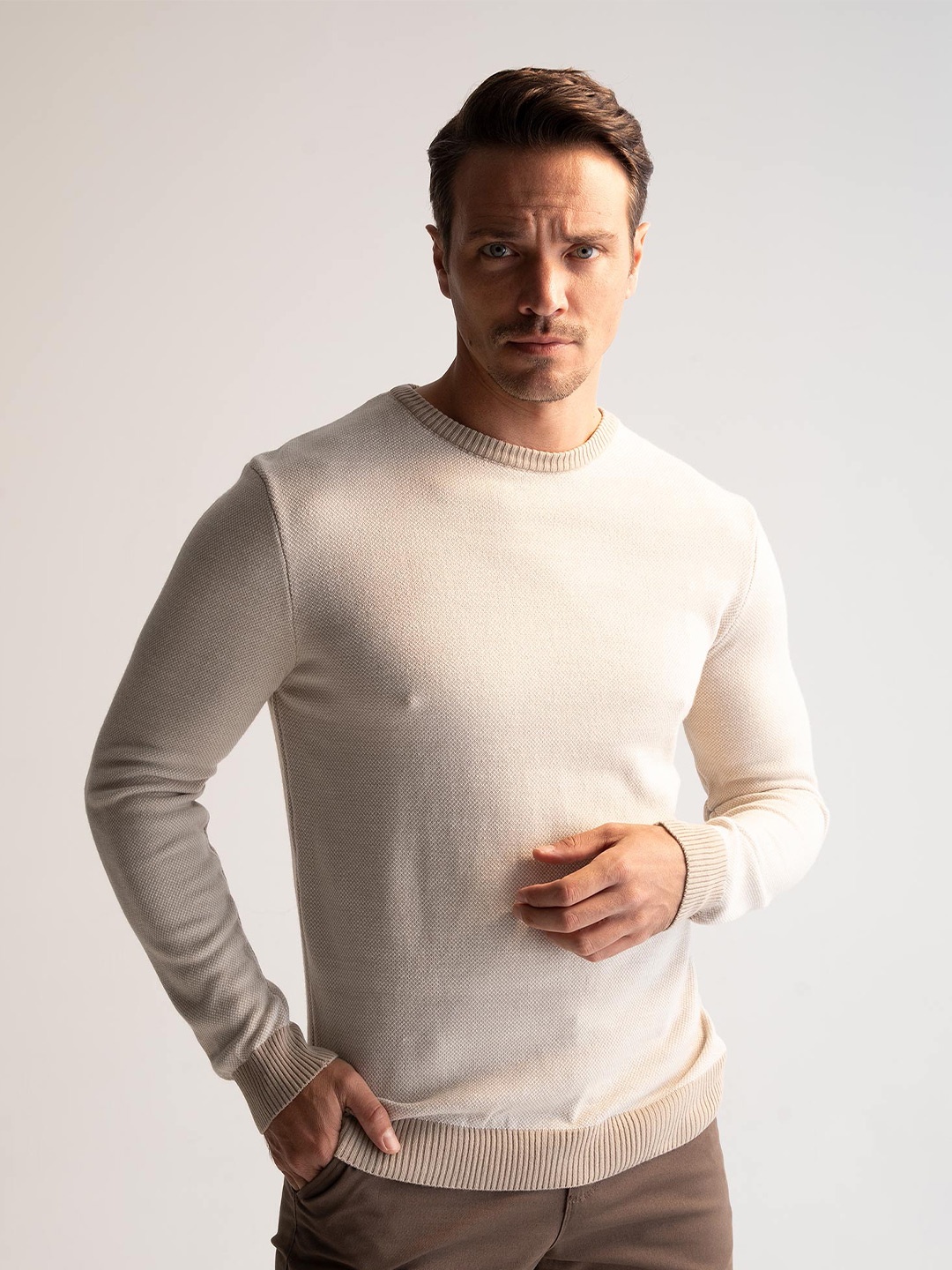 

DeFacto Round Neck Acrylic Pullover Sweaters, Brown