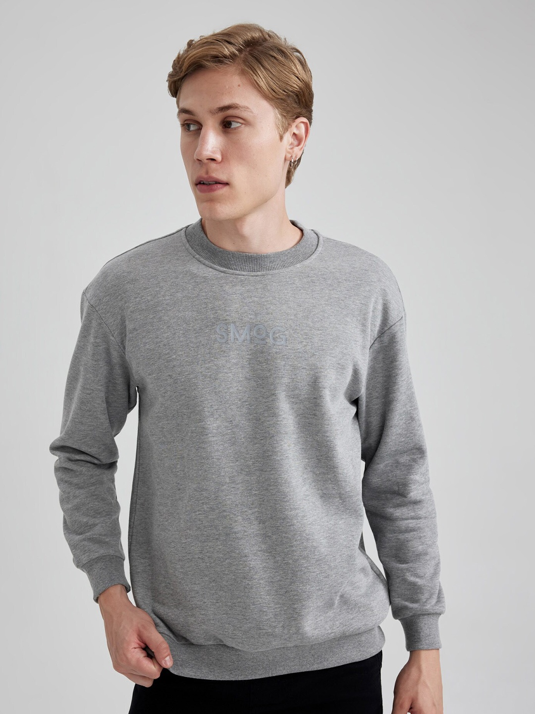 

DeFacto Round Neck Acrylic Pullover Sweaters, Grey