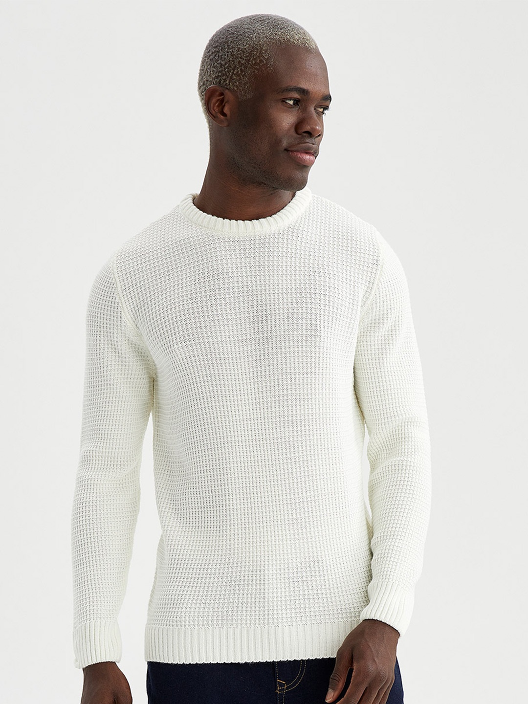 

DeFacto Boucle Self Design Round Neck Pullover Sweater, White