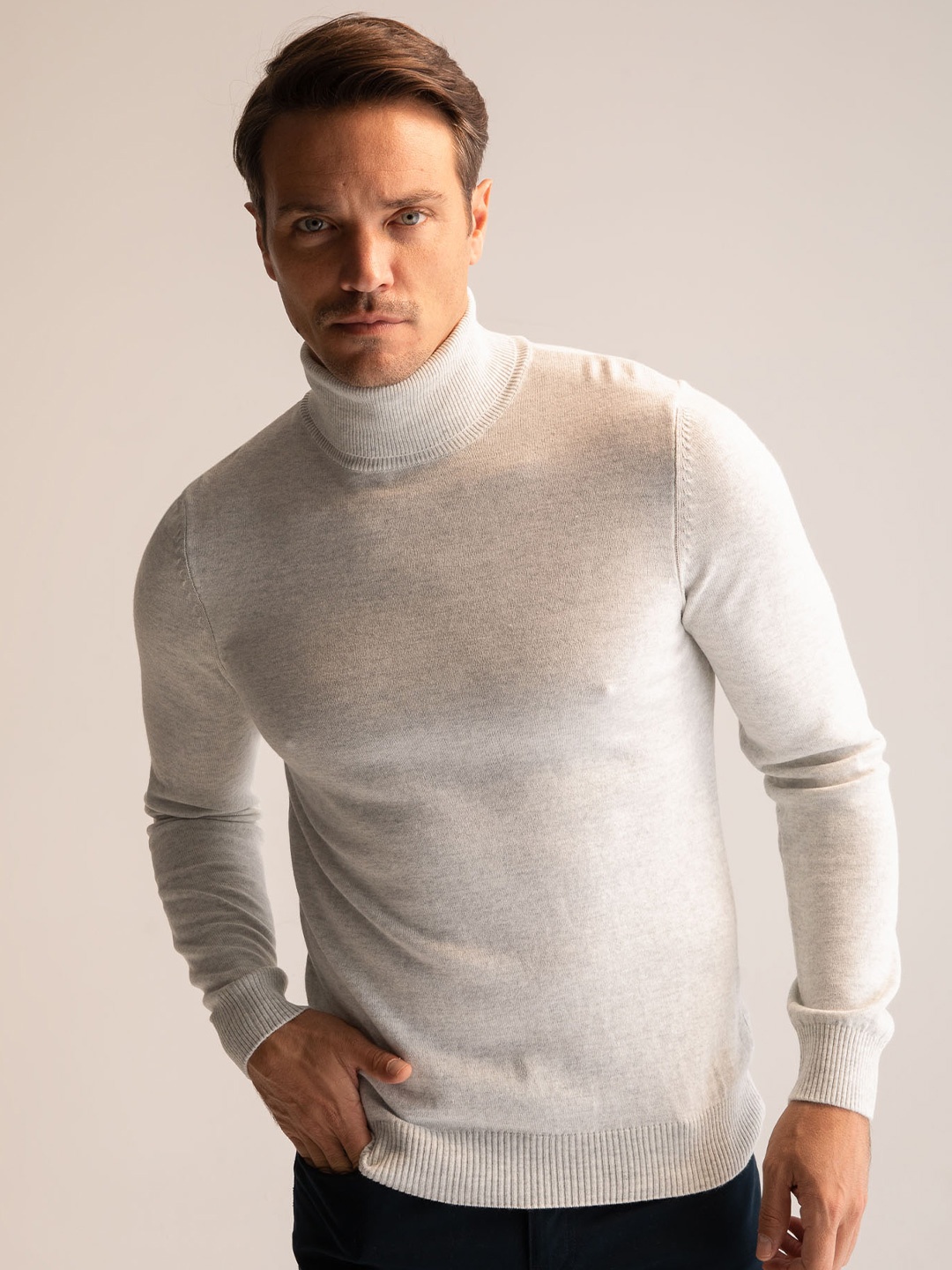 

DeFacto Turtle Neck Pullover, White