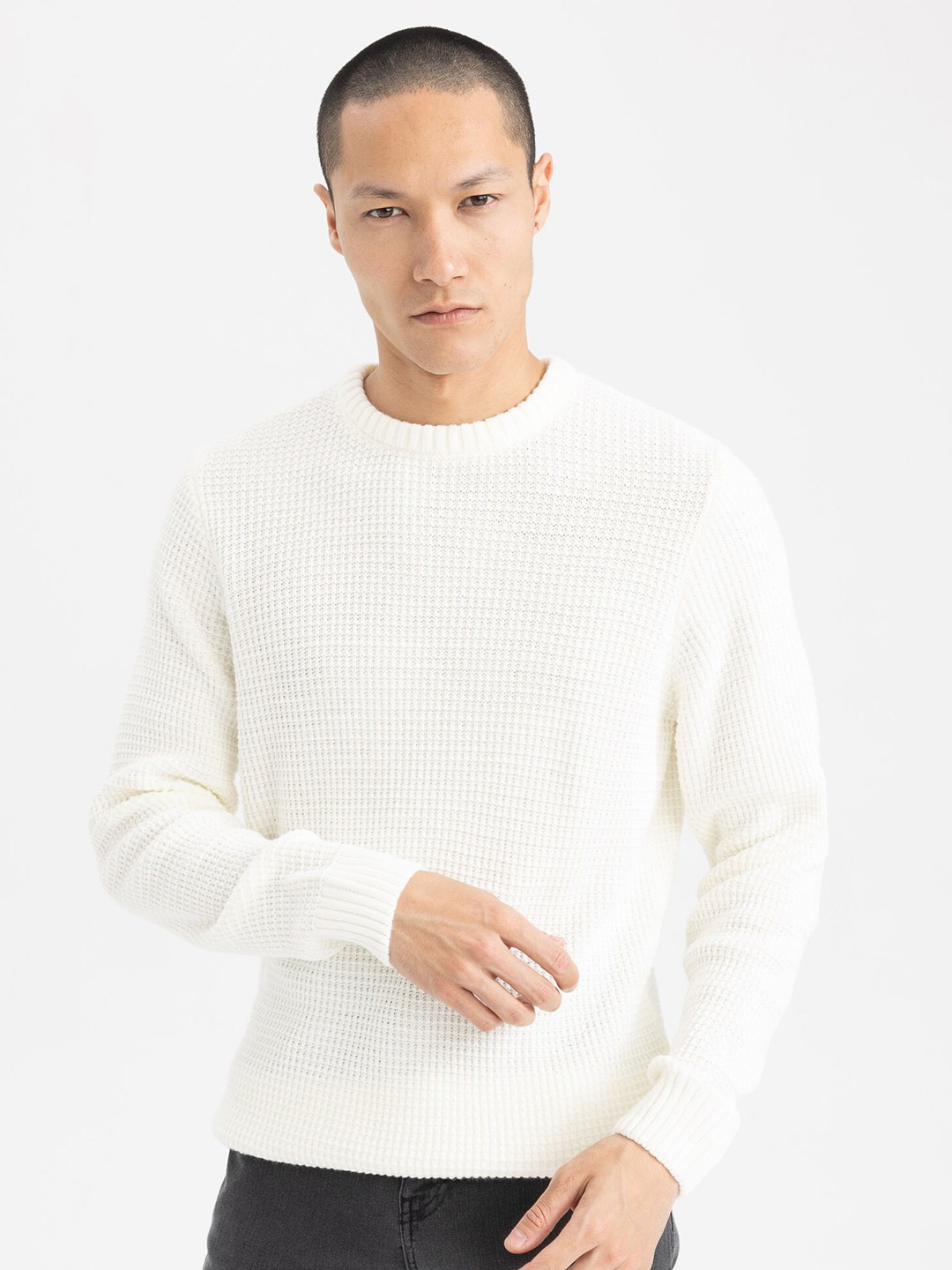 

DeFacto Round Neck Long Sleeves Pullover, White