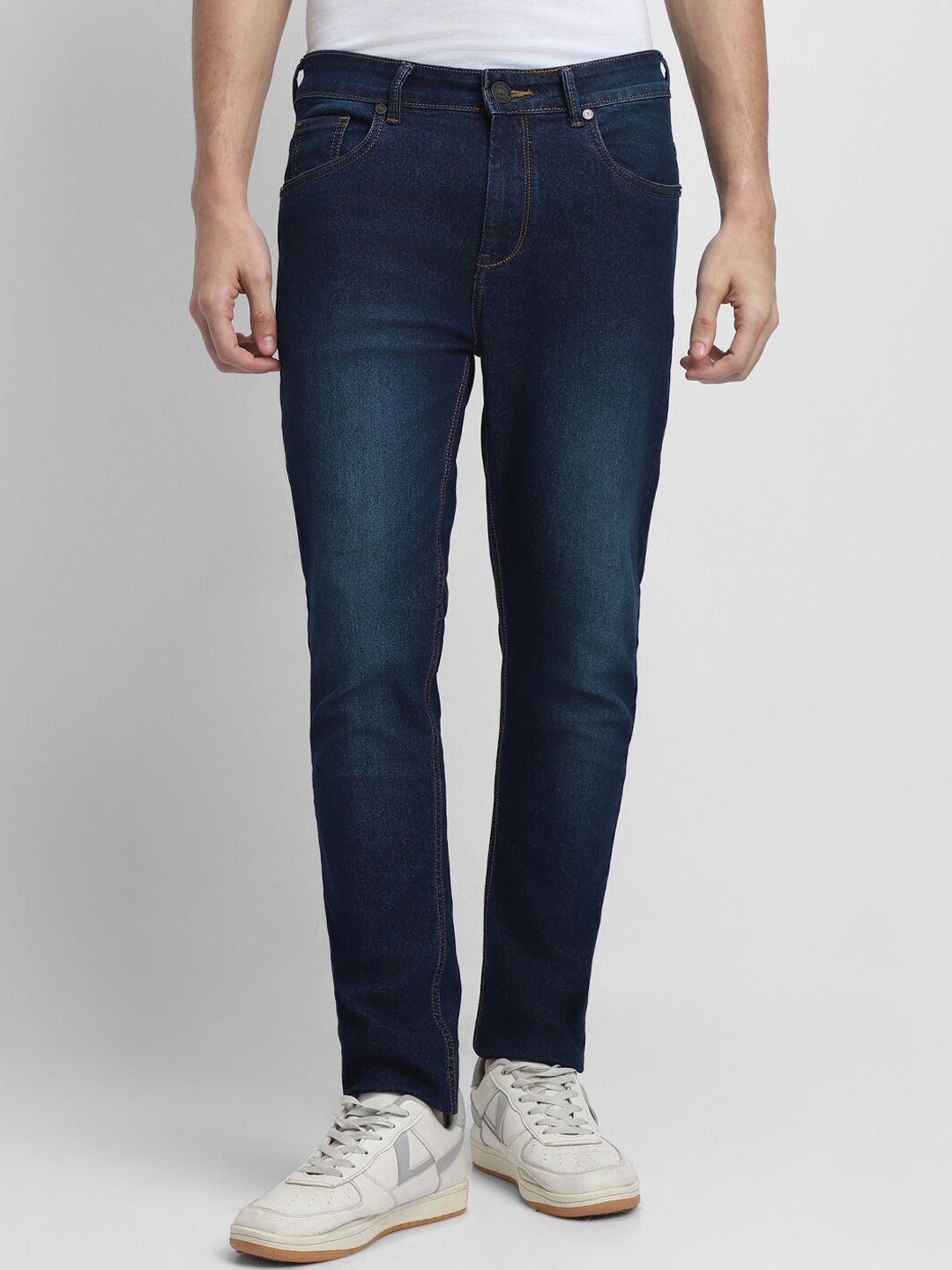 

Dennis Lingo Men Smart Slim Fit Light Fade Mid-Rise Jeans, Navy blue
