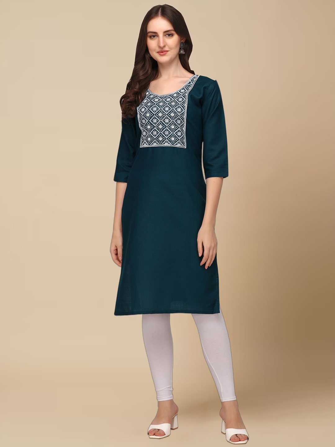 

Anjaneya Sarees Geometric Embroidered Yoke Mirror Work Straight Kurta, Teal