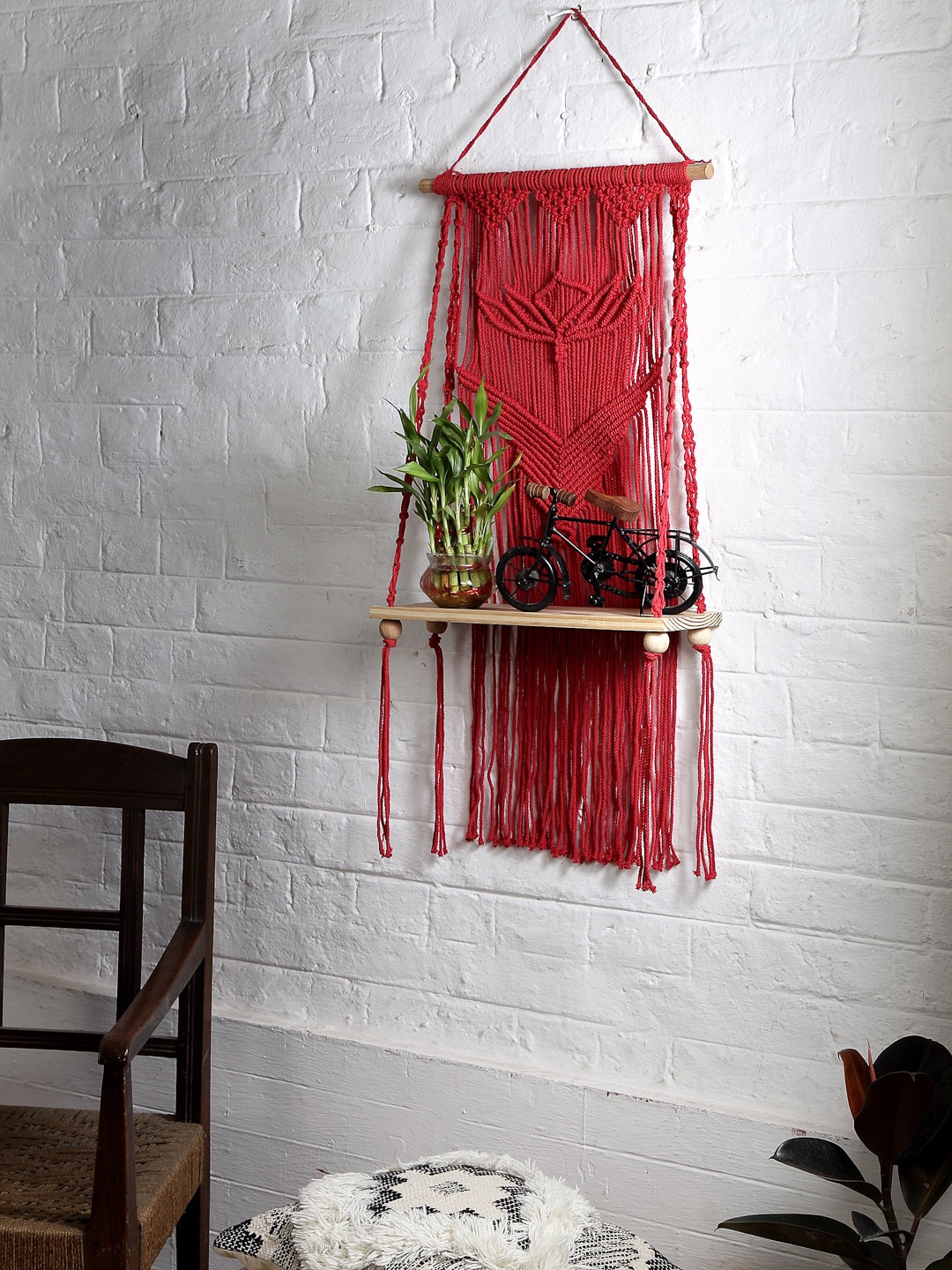 

ANWYN Red Textured Macrame Plant Holder