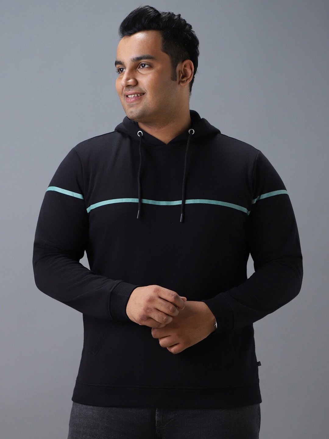 

Urbano Plus Men Striped Hooded Sweatshirt, Black