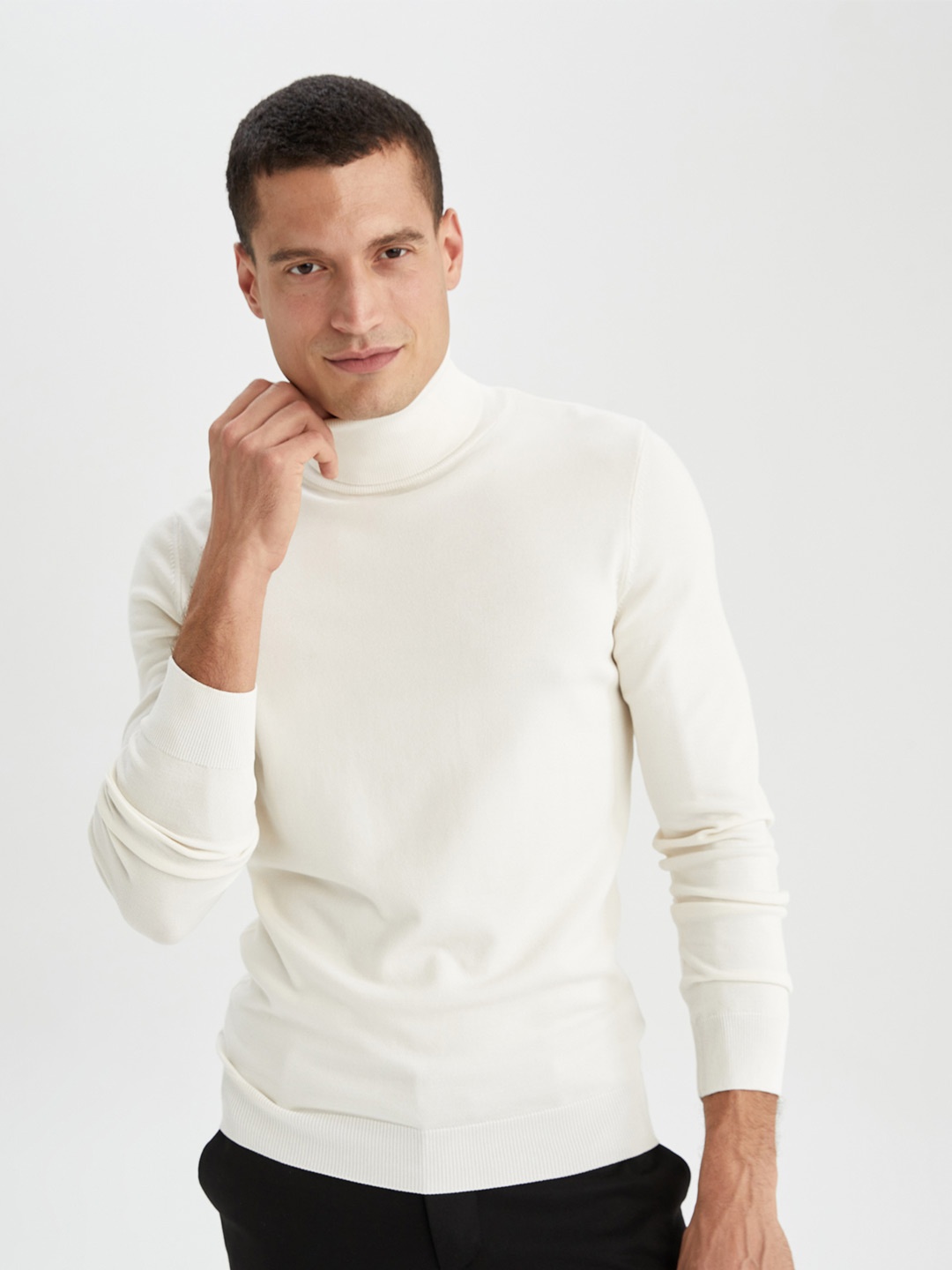 

DeFacto Turtle Neck Pullover, Off white