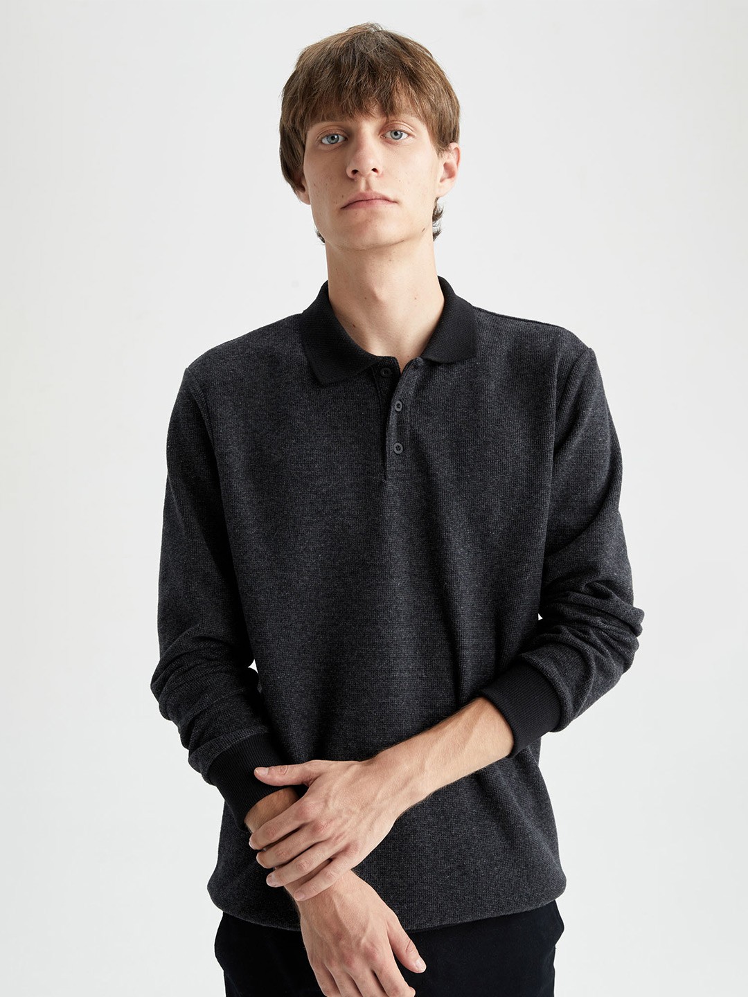 

DeFacto Shirt Collar Long Sleeves Pullover, Black
