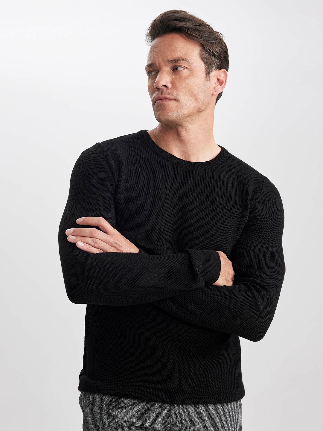 

DeFacto Round Neck Pullover Sweaters, Black