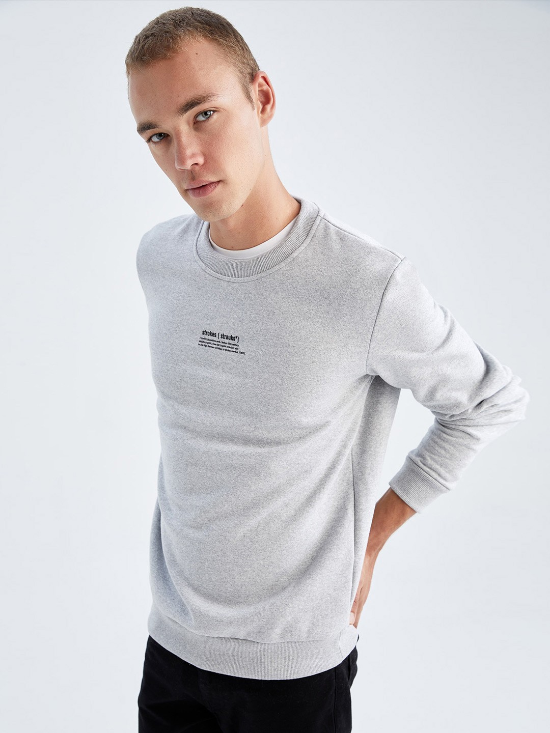 

DeFacto Round Neck Pullover Sweater, Grey