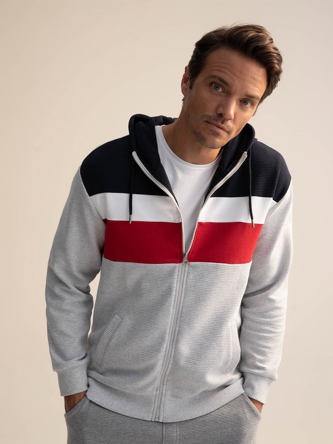 

DeFacto Colourblocked Hooded Sweatshirt, Grey