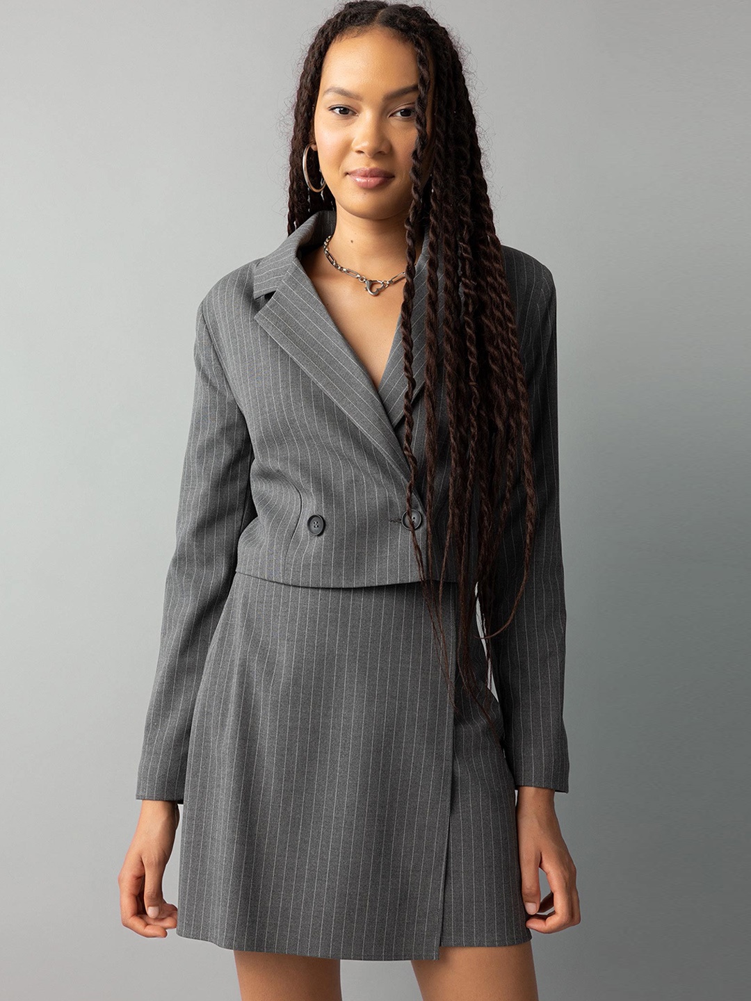 

DeFacto Striped Double-Breasted Cropped Blazer, Grey