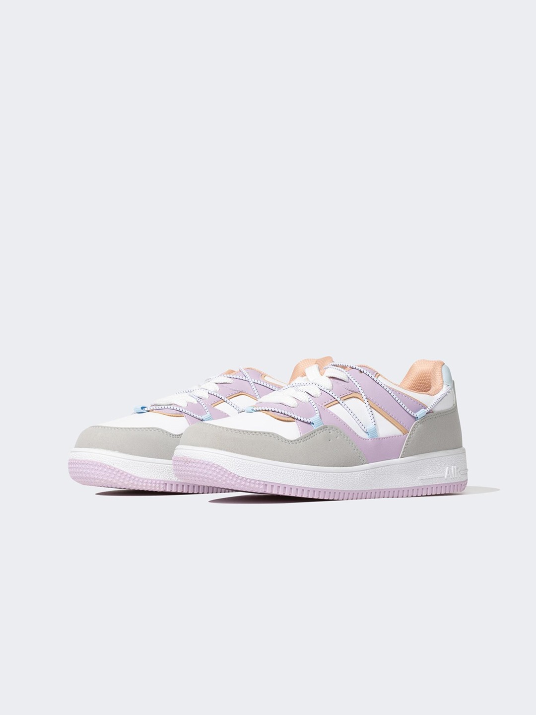 

DeFacto Women Colourblocked Sneakers, White