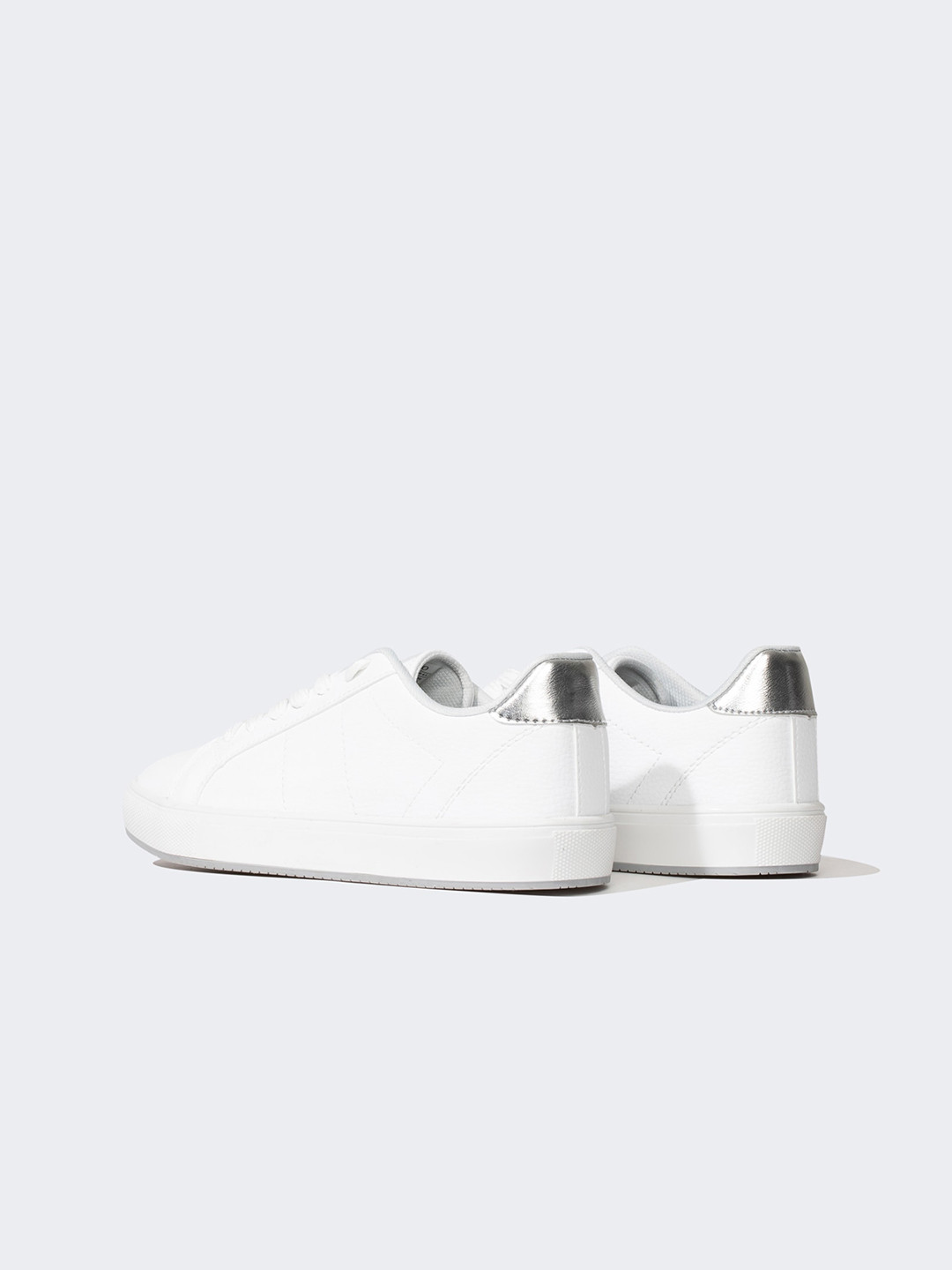 

DeFacto Women Textured Sneakers, White