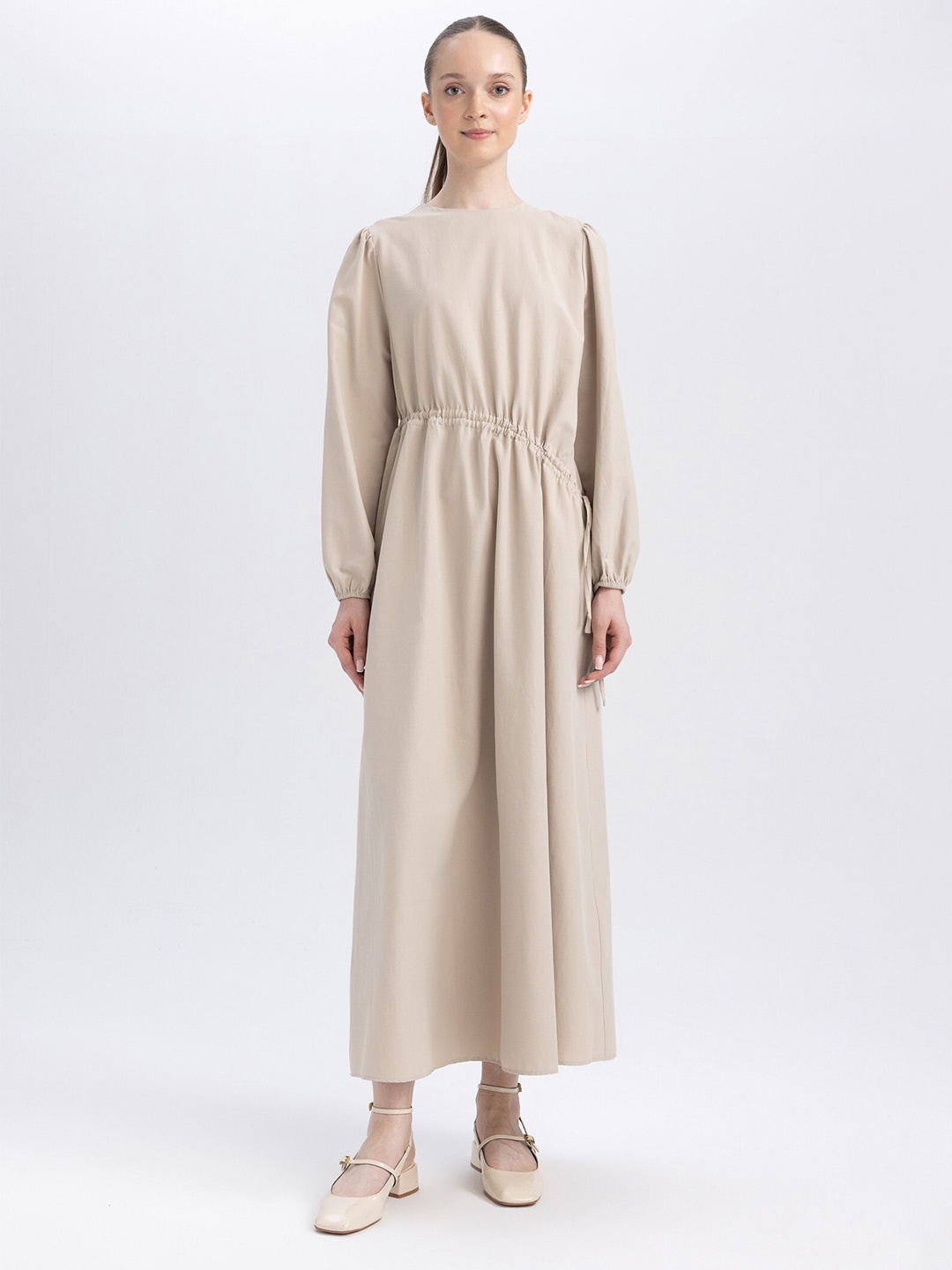 

DeFacto Round Neck Maxi Dress, Na