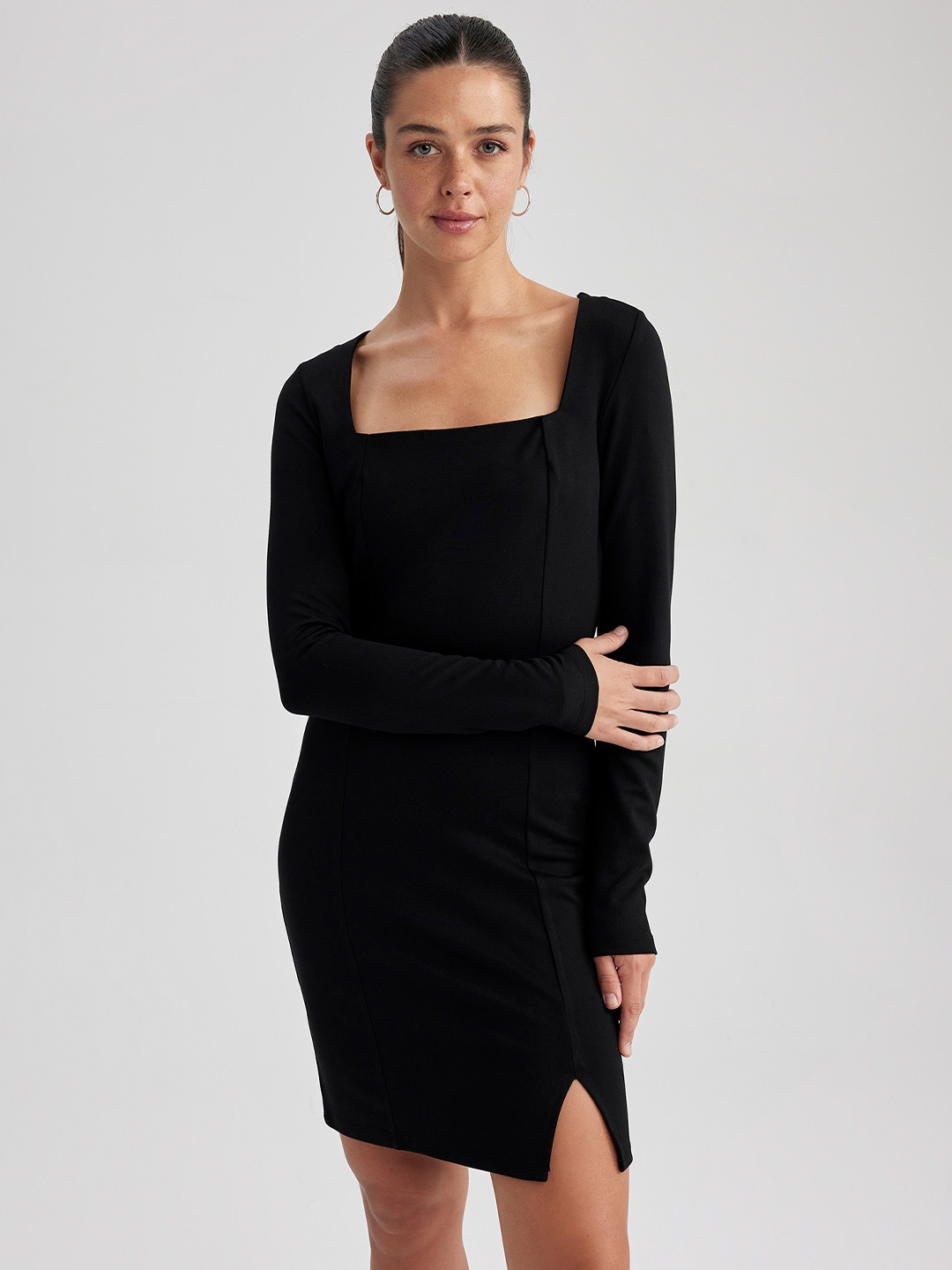 

DeFacto Square Neck Long Sleeves Bodycon Dress, Black