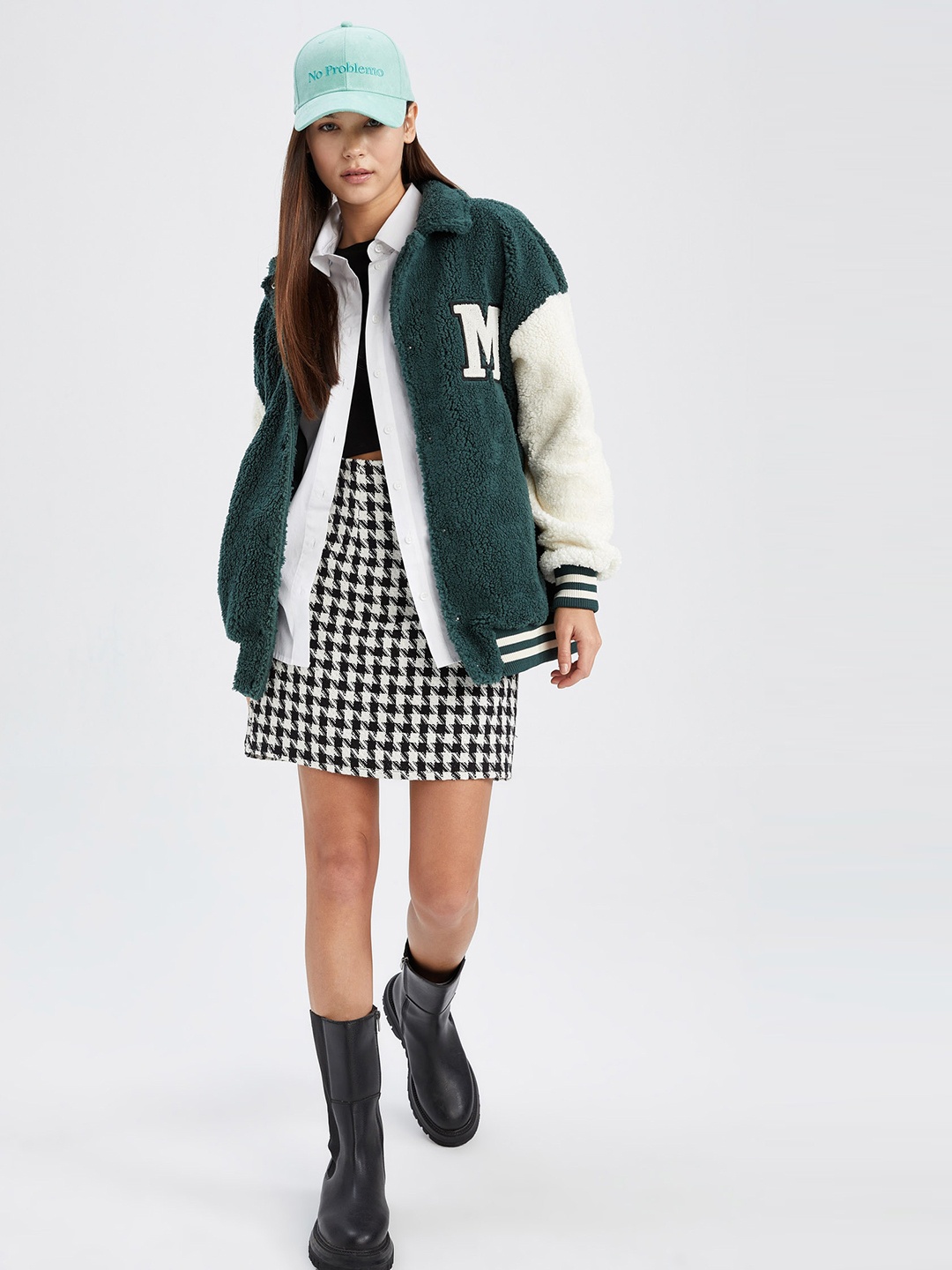 

DeFacto Spread Collar Varsity Jacket with Faux Fur Trim, Green