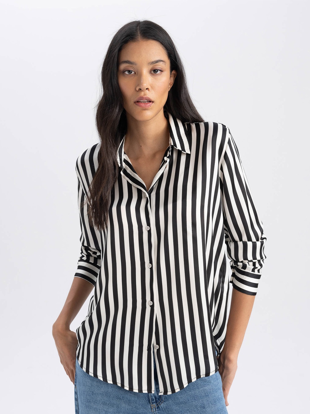 

DeFacto Vertical Stripes Spread Collar Casual Shirt, White